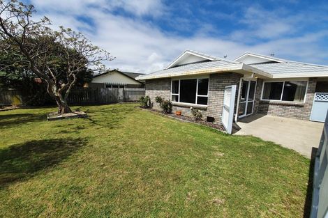 Photo of property in 24 Rangiatea Street, Paraparaumu Beach, Paraparaumu, 5032