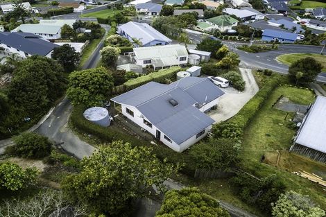 Photo of property in 37 Cable Bay Block Road, Cable Bay, 0420