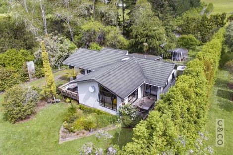 Photo of property in 902 Old North Road, Waimauku, 0882