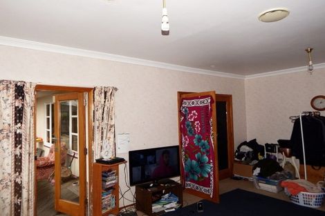 Photo of property in 2 Gloucester Street, Takaro, Palmerston North, 4412