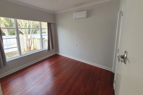 Photo of property in 2 Karu Crescent, Waikanae, 5036