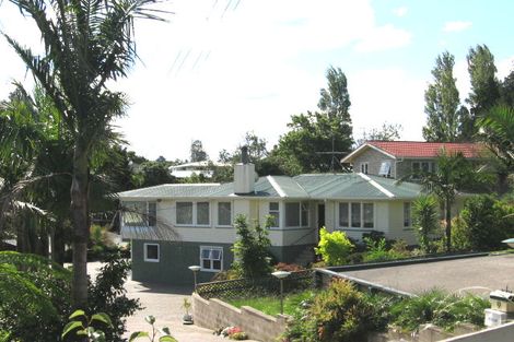 Photo of property in 9 Howard Road, Northcote, Auckland, 0627