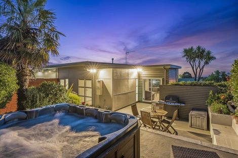 Photo of property in 12 Millennium Hill, Paraparaumu, 5032