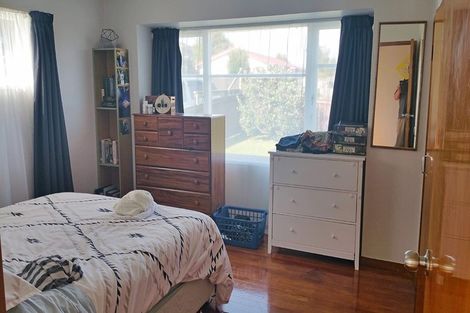 Photo of property in 82 Harrington Road, Henderson, Auckland, 0610