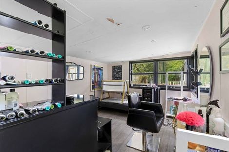 Photo of property in 476 Stokes Valley Road, Stokes Valley, Lower Hutt, 5019