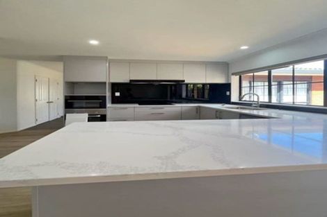 Photo of property in 43 Frank Nobilo Drive, Golflands, Auckland, 2013