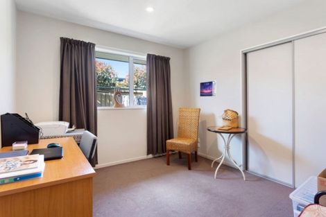 Photo of property in 43 Shortland Street, Wainoni, Christchurch, 8061