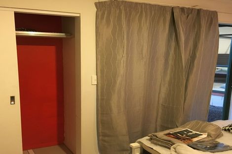 Photo of property in 16 Meynell Court, Glen Eden, Auckland, 0602