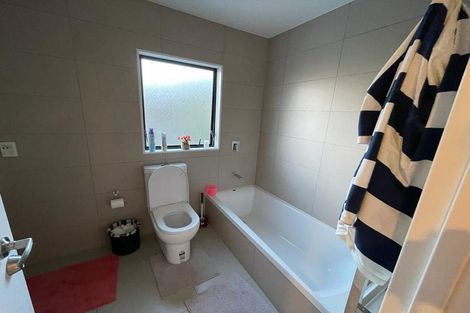 Photo of property in 25 Lochend Place, Highland Park, Auckland, 2010