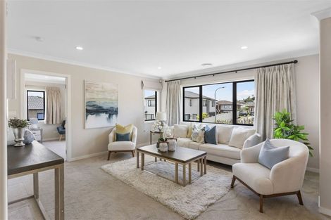 Photo of property in 97 Medallion Drive, Oteha, Auckland, 0632