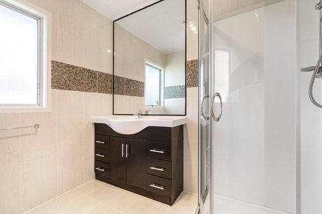 Photo of property in 12 Pureora Place, Clendon Park, Auckland, 2103