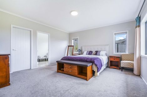 Photo of property in 35 Purser Crescent, Flagstaff, Hamilton, 3210