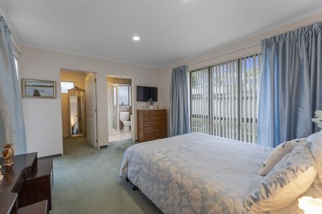 Photo of property in 33 College Drive, Paraparaumu, 5032