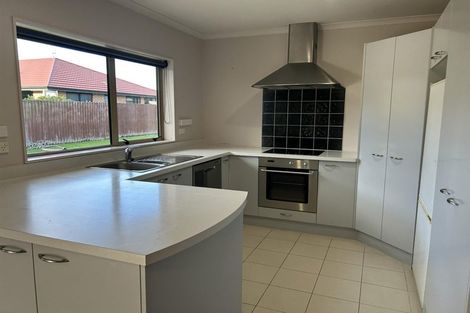 Photo of property in 6 Marsack Crescent, Halswell, Christchurch, 8025