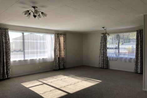 Photo of property in 6 Oreti Place, Clover Park, Auckland, 2019