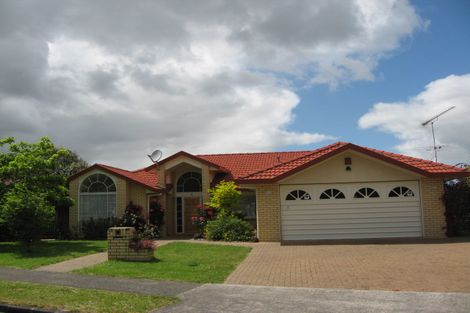 Photo of property in 8 Keywella Drive, Conifer Grove, Takanini, 2112