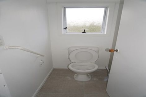 Photo of property in 27 Lyons Avenue, Murrays Bay, Auckland, 0630