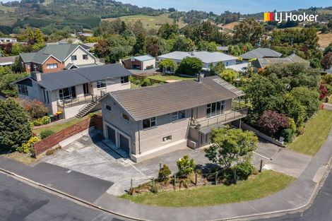 Photo of property in 10 Walton Park Avenue, Fairfield, Dunedin, 9018