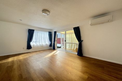 Photo of property in 18b Bracken Road, Newlands, Wellington, 6037