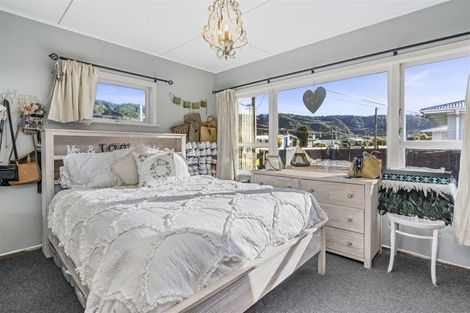 Photo of property in 20 Karamu Crescent, Wainuiomata, Lower Hutt, 5014