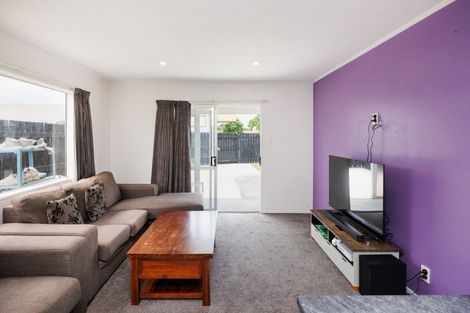Photo of property in 23a Rhodes Drive, Kelvin Grove, Palmerston North, 4414