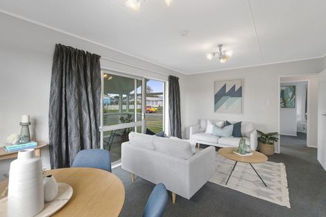 Photo of property in 112 Ryder Crescent, Levin, 5510