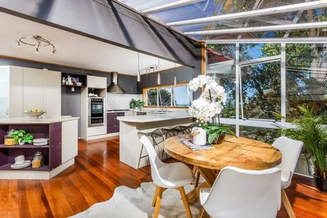 Photo of property in 10 Park Rise, Campbells Bay, Auckland, 0630