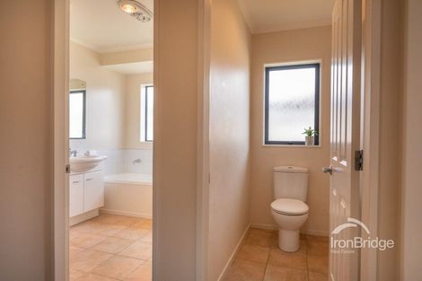 Photo of property in 13 Percy Kinsman Crescent, Riverstone Terraces, Upper Hutt, 5018