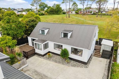 Photo of property in 9a Brandon Road, Manly, Whangaparaoa, 0930