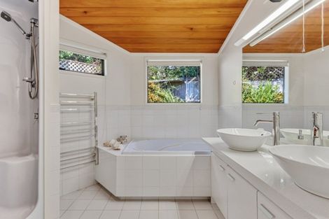 Photo of property in 3 Scorpio Place, Windsor Park, Auckland, 0632