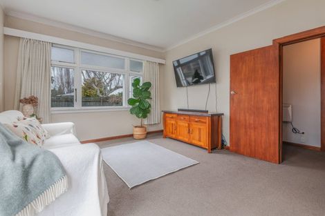 Photo of property in 6 Franklin Avenue, Hokowhitu, Palmerston North, 4410