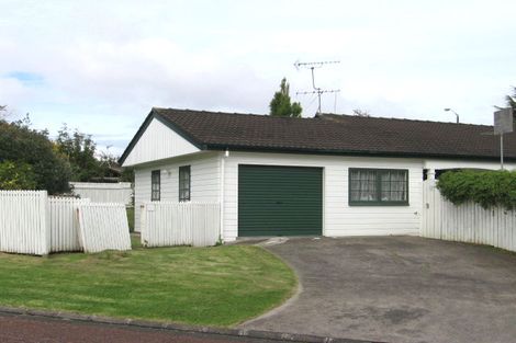 Photo of property in 2 Adonis Place, Half Moon Bay, Auckland, 2012