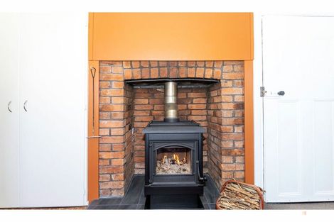 Photo of property in 2 Point Bush Road, Waimate, 7924