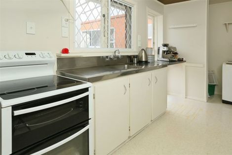 Photo of property in 56 Stottholm Road, Titirangi, Auckland, 0604