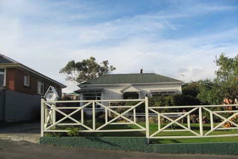 Photo of property in 24 Oakland Street, Andersons Bay, Dunedin, 9013