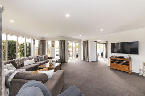 Photo of property in 3 Brooklyn Heights Drive, Kelvin Grove, Palmerston North, 4414