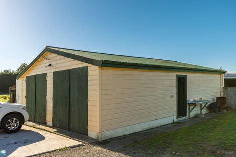 Photo of property in 19 Mount John Road, Waimate, 7977