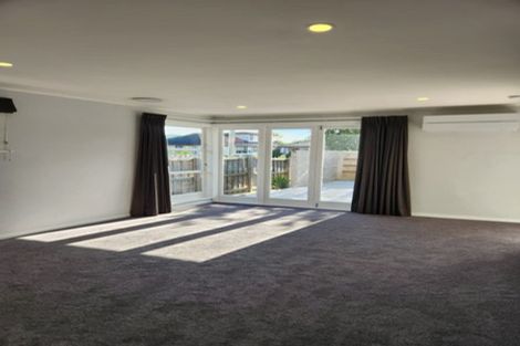 Photo of property in 16 Robertson Street, Elderslea, Upper Hutt, 5018