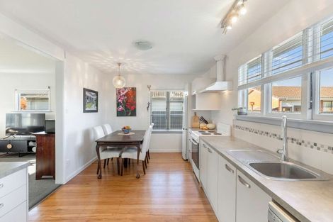 Photo of property in 17 Branston Street, Hornby, Christchurch, 8042