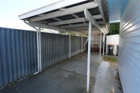 Photo of property in 19 Rhodes Drive, Kelvin Grove, Palmerston North, 4414