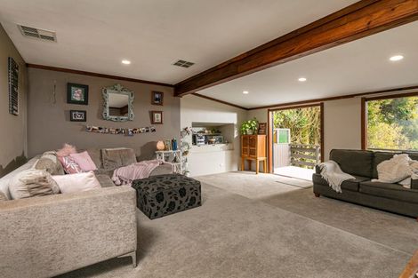 Photo of property in 1/757 West Coast Road, Oratia, Auckland, 0604