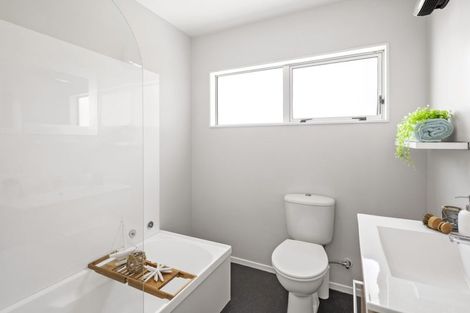 Photo of property in 75 Houghton Bay Road, Houghton Bay, Wellington, 6023