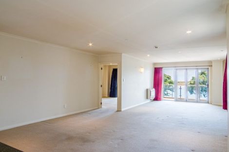 Photo of property in White Isle Apartments, 8/23 Quay Street, Whakatane, 3120