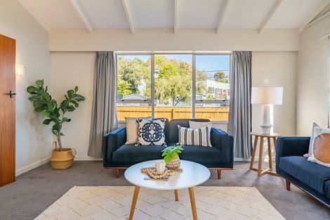 Photo of property in 3 Hawthorn Crescent, Stokes Valley, Lower Hutt, 5019