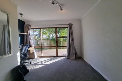 Photo of property in 2/14 Thelma Crescent, Torbay, Auckland, 0630