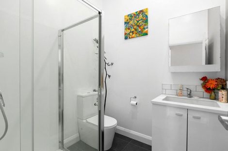 Photo of property in 157 Saint Aubyn Street, New Plymouth, 4310