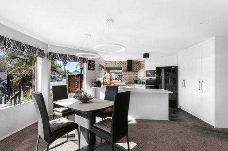 Photo of property in 30 Gibson Place, Papamoa Beach, Papamoa, 3118