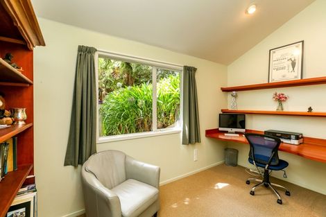 Photo of property in 11b Spencer Place, Merrilands, New Plymouth, 4312