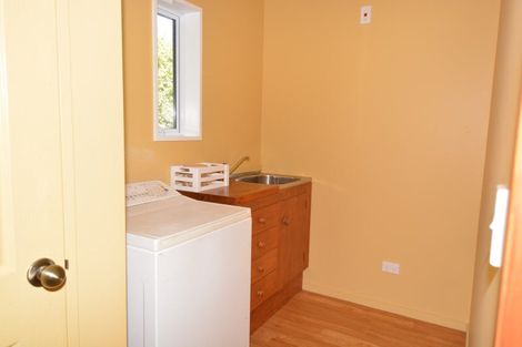 Photo of property in 33 Rakiura Parade, Otatara, Invercargill, 9879