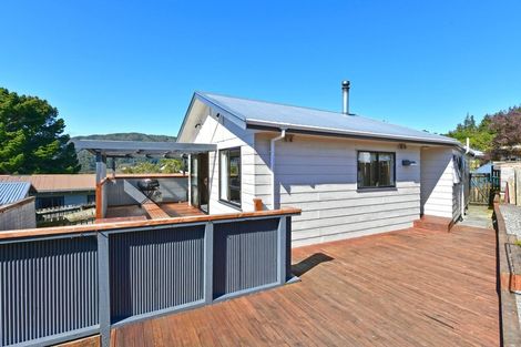 Photo of property in 3 Fenchurch Grove, Stokes Valley, Lower Hutt, 5019